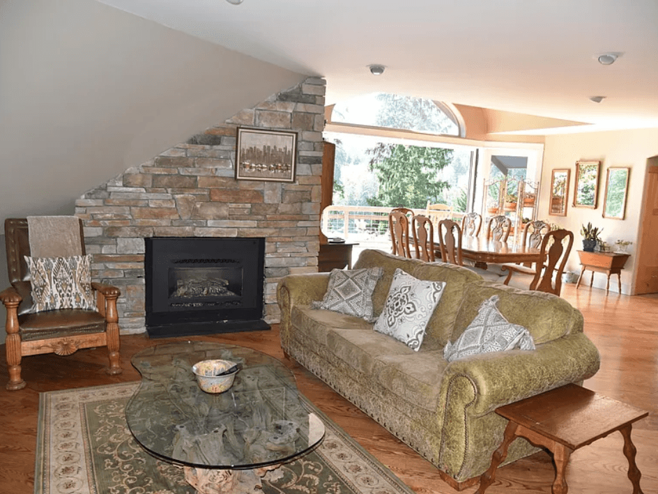 Spacious living room with bay views